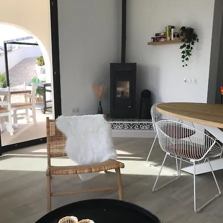 Mi Casa Es Su Casa Sedella